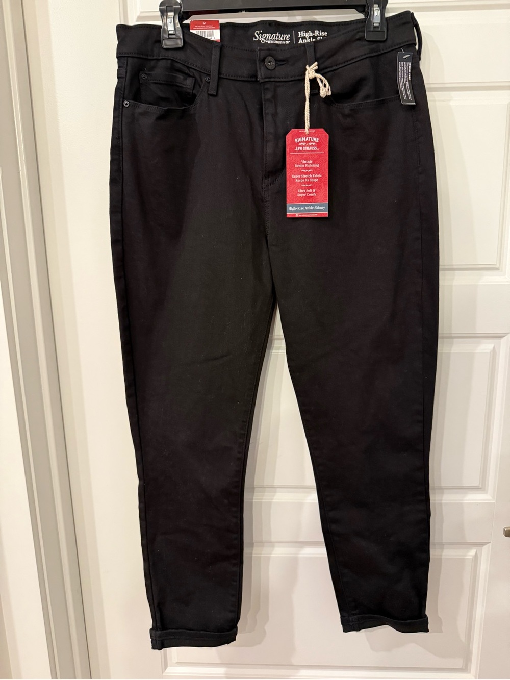 Signature by Levi's High-Rise Black Jeans Size 12